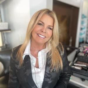 Meet your Posher, Carolyn sanacore